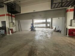 Carros Centre (D25), Factory #588638401